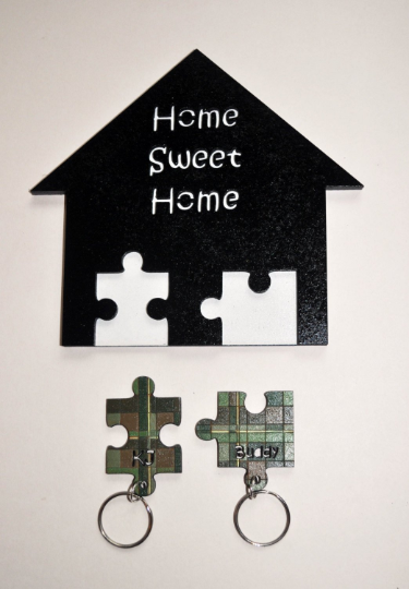 Personalised Painted Jigsaw Pieces Wall Key Holder Wood home sweet home - Image 4